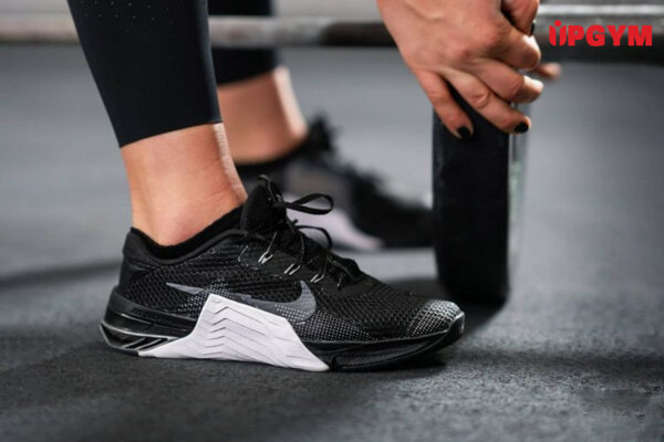 Top Thương Hiệu Giày Tập Gym Nam Nên Mang giày tập gym nam
