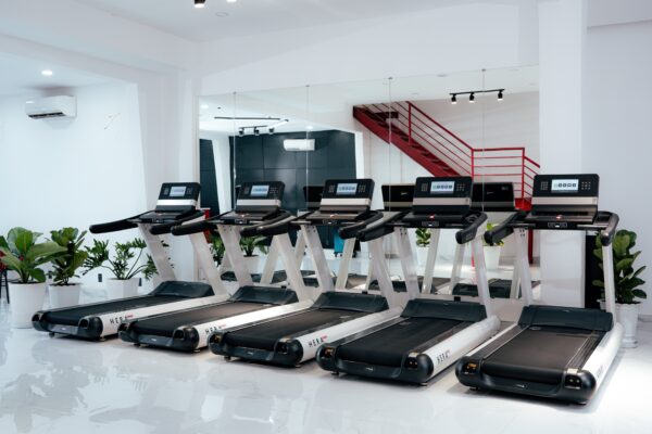 Tập gym buổi sáng