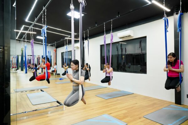 Yoga Bay Là Gì? 6 Tác Dụng Của Yoga Bay Với Sức Khỏe UP GYM - Hệ Thống Lớp Tập Giảm Cân Chuẩn Khoa Học