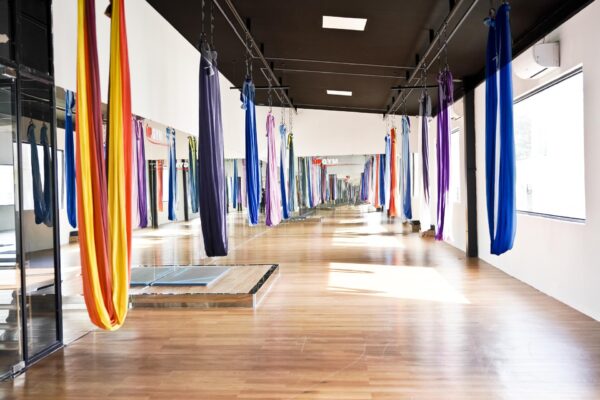 Yoga Bay Là Gì? 6 Tác Dụng Của Yoga Bay Với Sức Khỏe UP GYM - Hệ Thống Lớp Tập Giảm Cân Chuẩn Khoa Học