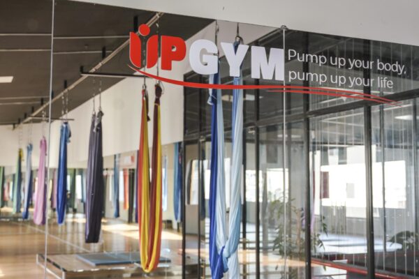 Khái Niệm Yoga Bay Là Gì? Địa Chỉ Học Bộ Môn Yoga Tại Quận 7 UP GYM - Hệ Thống Lớp Tập Giảm Cân Chuẩn Khoa Học