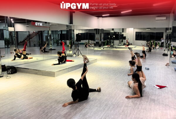 Hướng Dẫn Nhảy TikTok Thu Hút Hàng Triệu View UP GYM - Hệ Thống Lớp Tập Giảm Cân Chuẩn Khoa Học