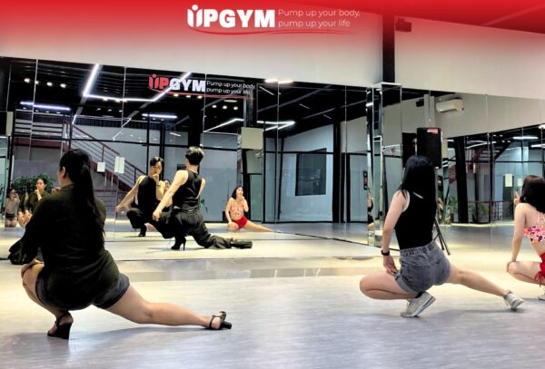 Hướng Dẫn Nhảy TikTok Thu Hút Hàng Triệu View UP GYM - Hệ Thống Lớp Tập Giảm Cân Chuẩn Khoa Học