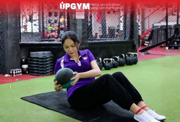 Feedback khách hàng review UP GYM - U50 Hồi Hận Vì Không Đi Tập Gym Cho Người Trung Niên Sớm Hơn UP GYM - Hệ Thống Lớp Tập Giảm Cân Chuẩn Khoa Học
