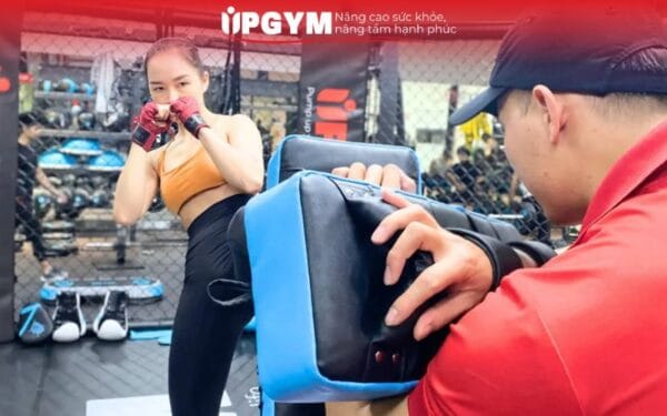 Trải nghiệm trực tiếp giúp hội viên chọn giá gói tập Kickfit phù hợp